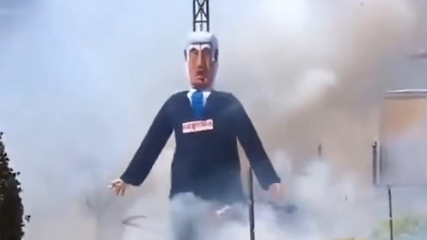 İspanya'daki festivalde Netanyahu'nun kuklası yakıldı
