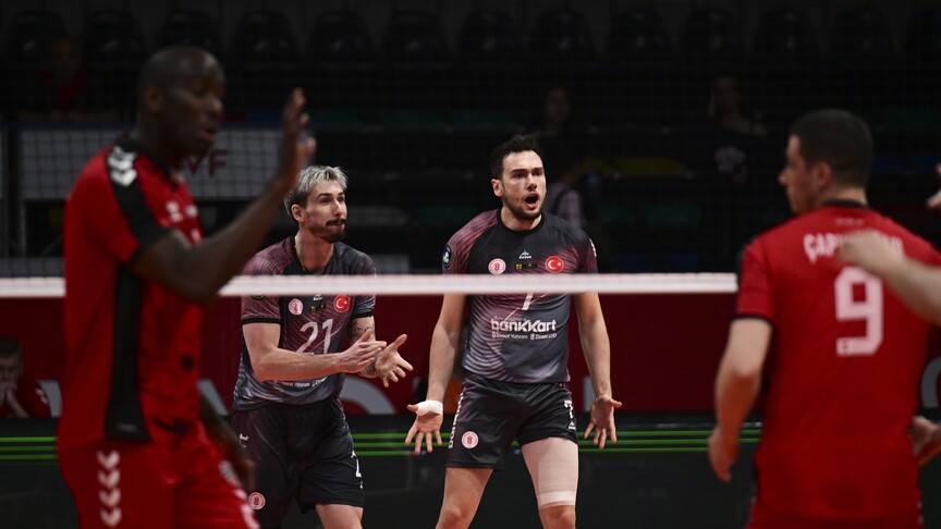 Ziraat Bankkart, Spor Toto'yu 3-0 yenerek finale yükseldi