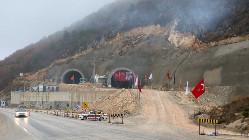 Çorum-Laçin yolu ve Kırkdilim tünelleri yarın açılıyor
