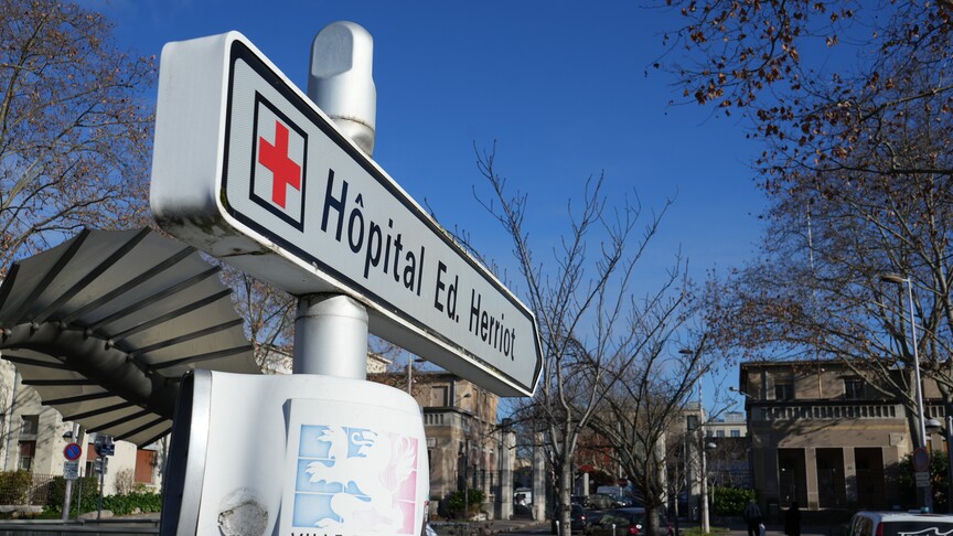 **Switzerland's Doctor Crisis: One Quarter to Retire, System Relies on Foreign Staff**