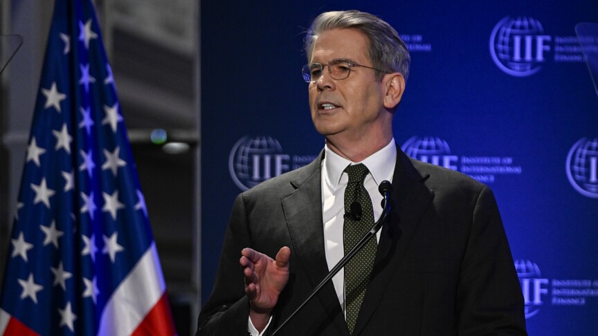 ABD Hazine Bakanı Bessent'ten İran petrolü alanlara "ikincil yaptırım" uyarısı