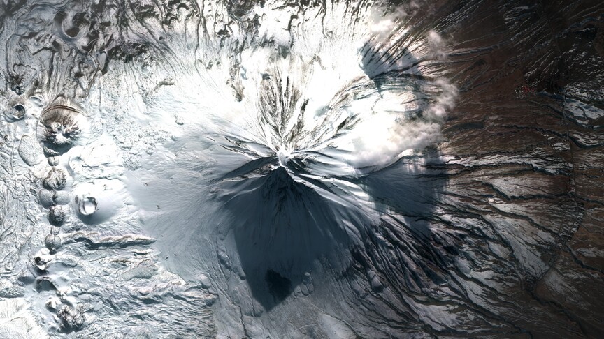 MSB, Ağrı Dağı'nın Göktürk-2B uydusuyla çekilen fotoğrafını paylaştı