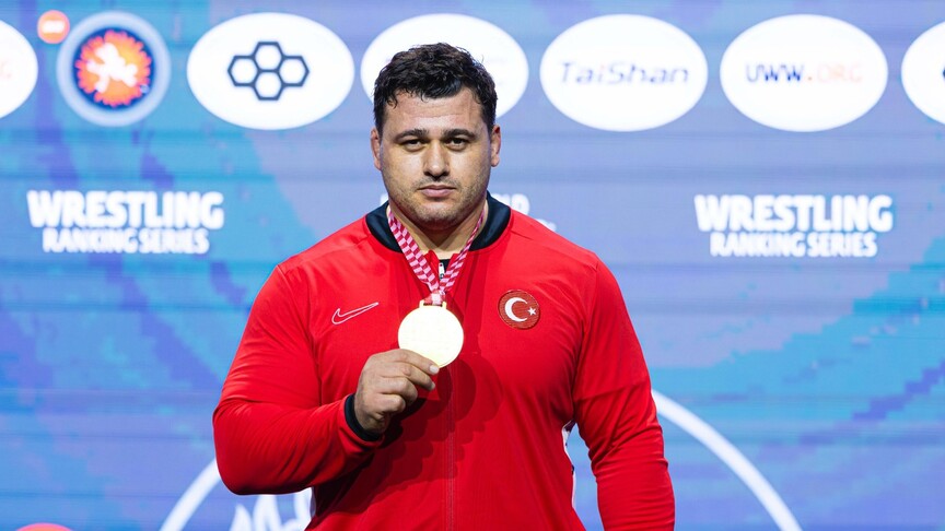 Rıza Kayaalp Arnavutluk'ta "rekor" için mindere çıkacak