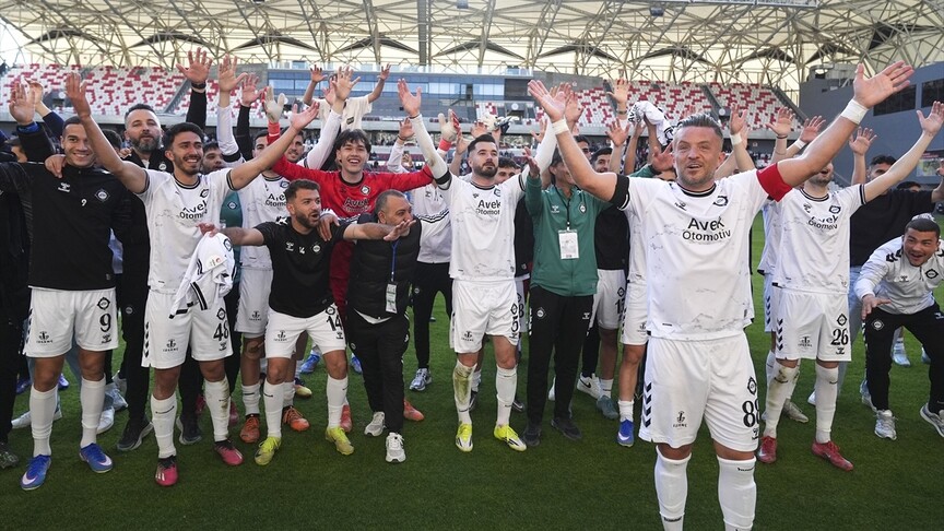 Altay, son haftada 3. Lig'e tutundu
