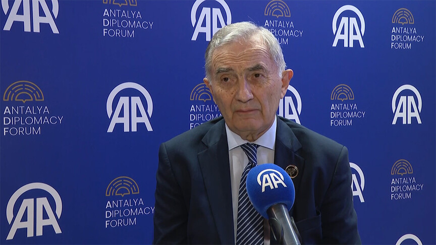 KEİ Genel Sekreteri Comanescu'dan Rusya-Ukrayna Savaşı'nın sona erdirilmesi çağrısı