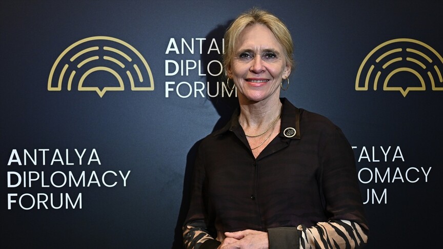 İzlanda Dışişleri Bakanı Gunnarsdottir, Ankara'daki NATO Zirvesi'nin "emin ellerde" olacağını söyledi