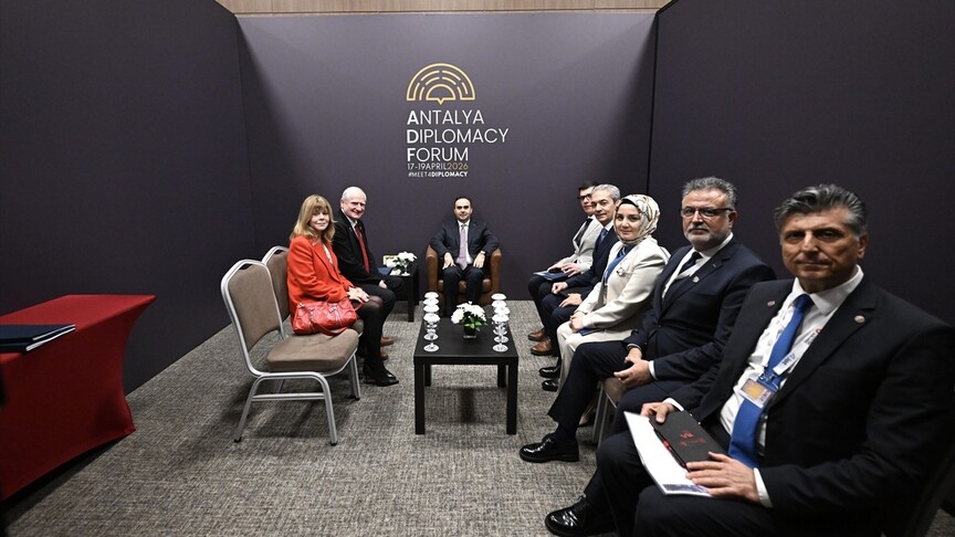 Bakan Kacır'dan Antalya'da yoğun diplomasi trafiği