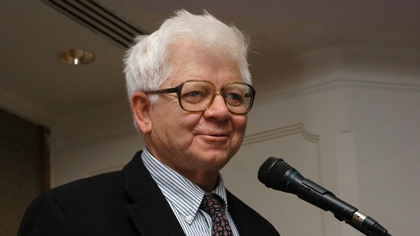 Dünyanın en genç profesörü "Türk Einstein" Oktay Sinanoğlu'nun vefatının 11. yılı