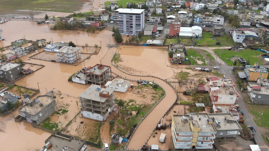 Siirt ve Kurtalan'da sağanak hayatı olumsuz etkiledi