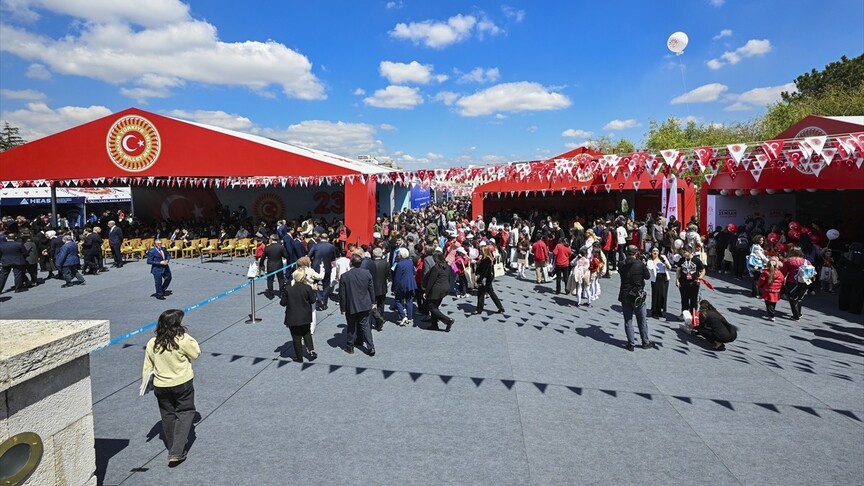 TBMM'de "Meclis Bahçesi Çocuk Bahçesi Etkinliği" başladı