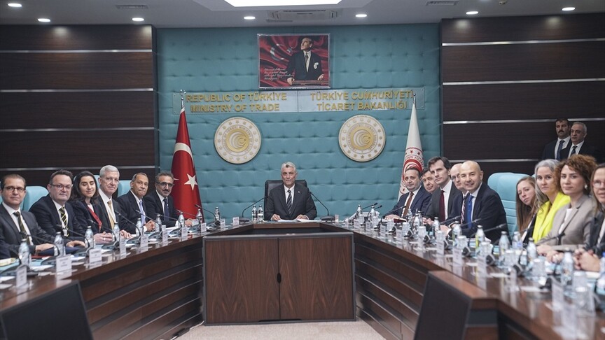 Ticaret Bakanı Bolat, ABD Ticaret Odası heyetiyle görüştü