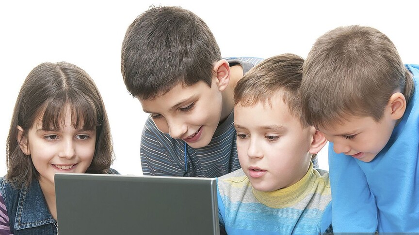 Türkiye'de çocukların çevrim içi güvenliği için yeni yol haritası aranıyor