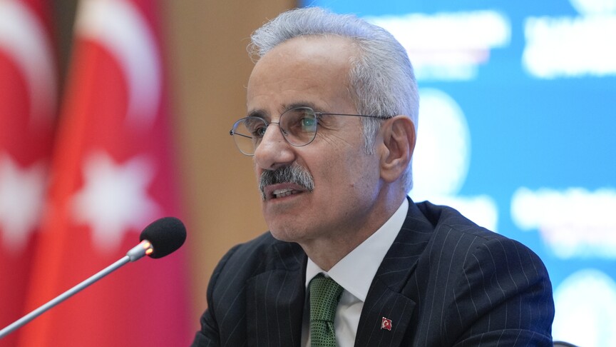 Ulaştırma ve Altyapı Bakanı Uraloğlu: Türkiye'de jet yakıtı problemi yoktur