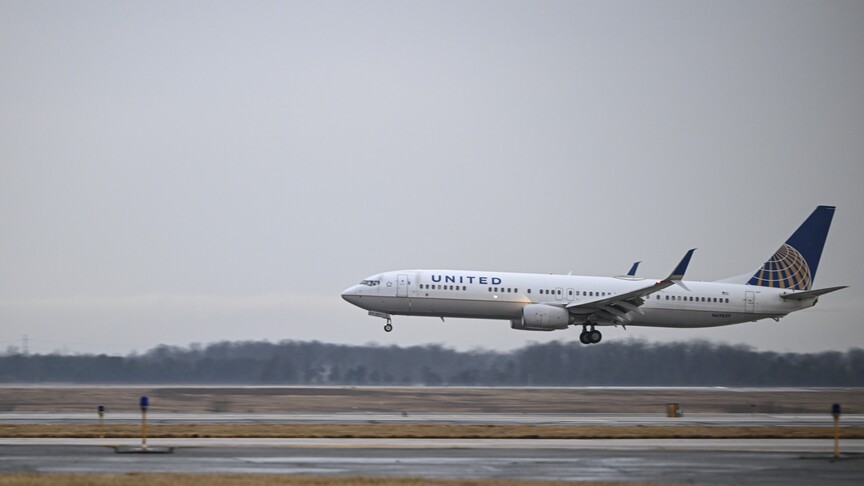 ABD'de hava yolu şirketleri yakıt maliyetleri nedeniyle fiyatları yükseltiyor