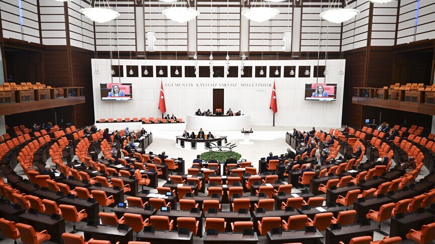 پەرلەمانی تورکیا بڕیارێکی لەبارەی هێرشی ئیسرائیل بۆ سەر کەشتیگەلی جیھانی سومود پەسەند کرد