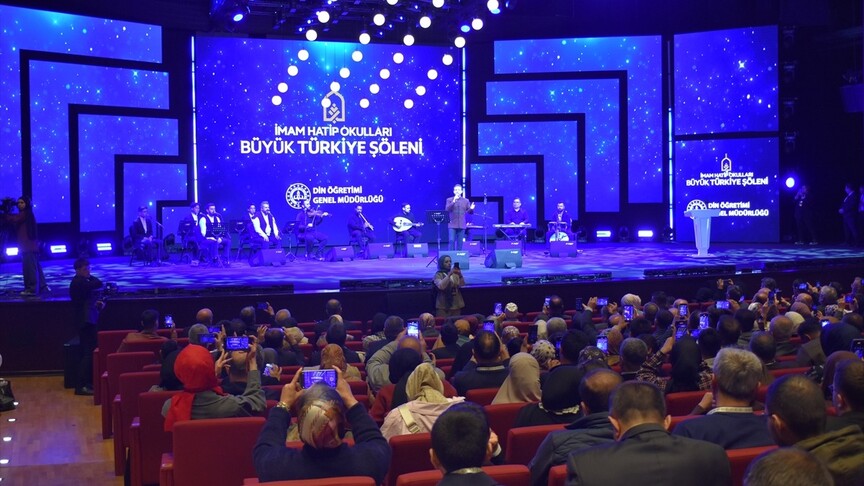 İmam Hatip Okulları Büyük Türkiye Şöleni Konya'da başladı