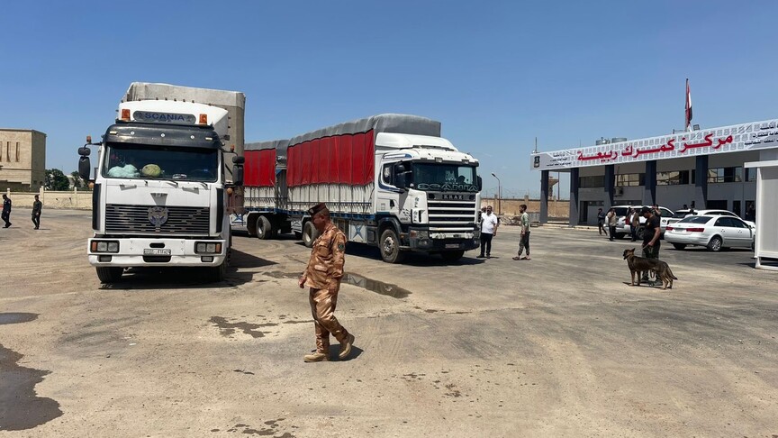 العراق.. دخول أول 3 شحنات تجارية سورية منذ سقوط الأسد