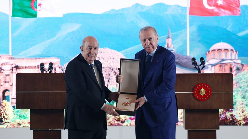 Cezayir Cumhurbaşkanı Tebbun'a Türkiye Cumhuriyeti Devlet Nişanı tevcih edildi