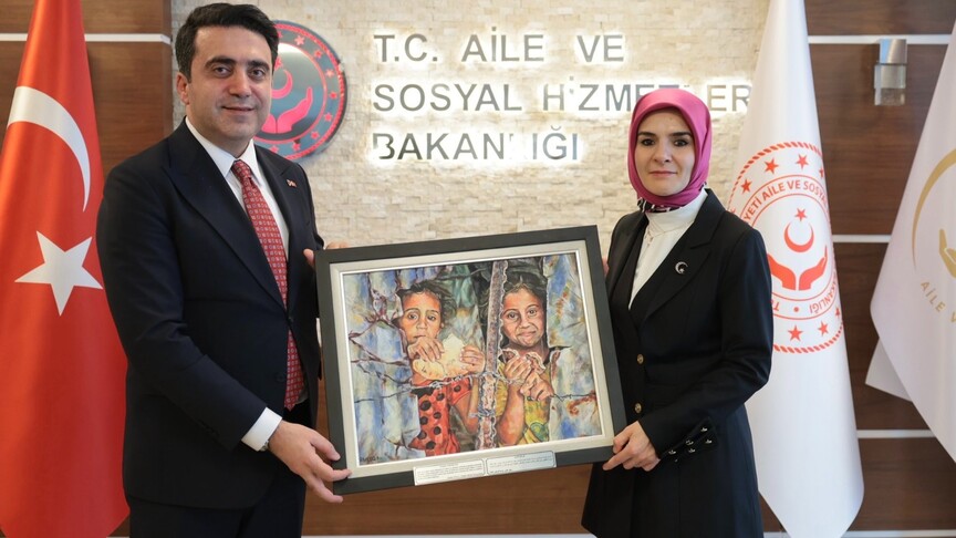 Aile ve Sosyal Hizmetler Bakanı Göktaş, YTB Başkanı Turus ile görüştü