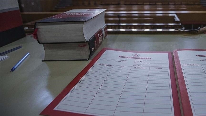 Annesi tarafından şikayet edilen kişi hakkında "evde sigara içmeme" kararı