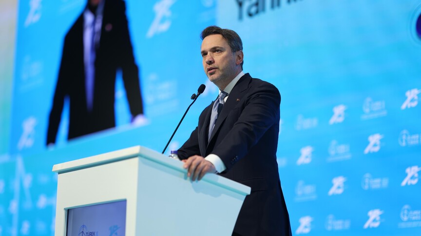 Bakan Bayraktar 2026'nın "rüzgarın yılı" olacağını söyledi
