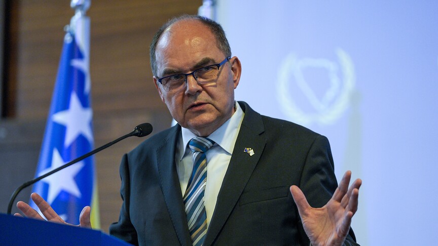 Bosnia's peace collapses? UN envoy quits, warns of 'narrowing path'