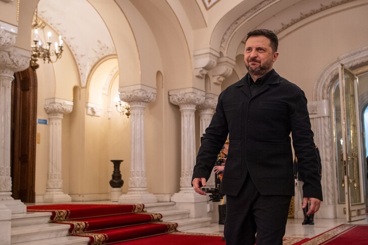 Ukraine Leader: 'Europe Must Build Its Own Army'