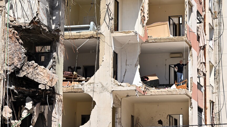 İsrail'in Lübnan'ın güneyindeki 4 bölgeye düzenlediği hava saldırılarında 15 kişi hayatını kaybetti