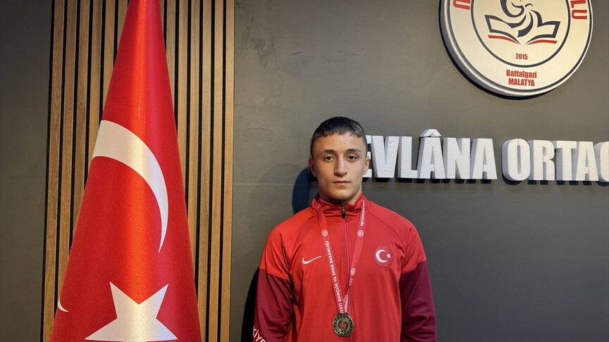 Güreşte Türkiye şampiyonu olan Muhammed Eymen Dönmez yeni hedefler peşinde