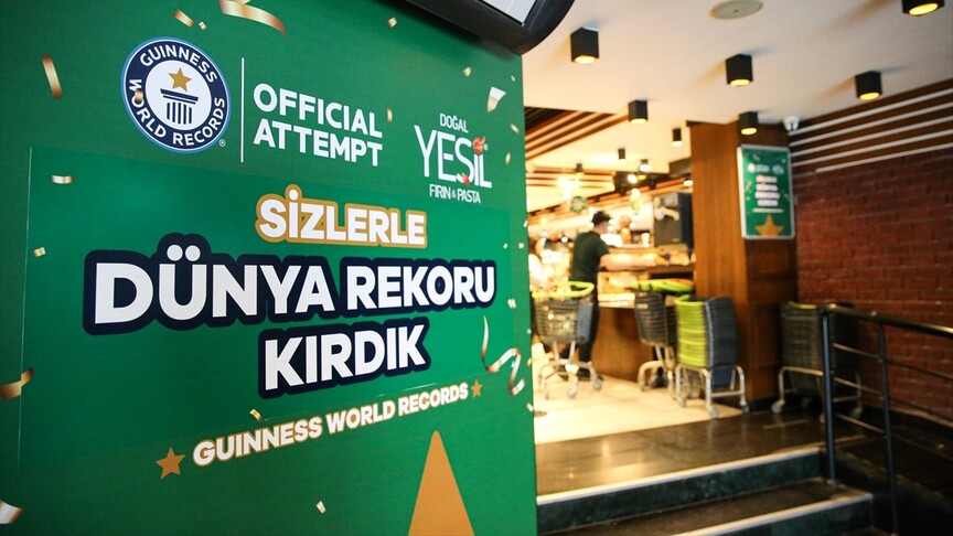 Doğal Yeşil Fırın, 5 bin 933 fiş diziniyle Guinness World Records'a adını yazdırdı