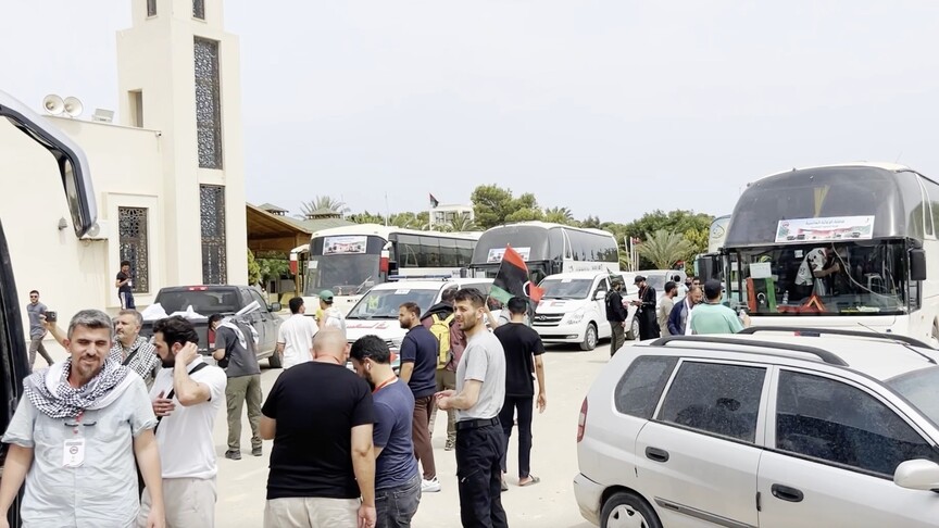 Küresel Sumud Filosu konvoyu, Libya'nın doğusuna girmek için Sirte'de bekliyor