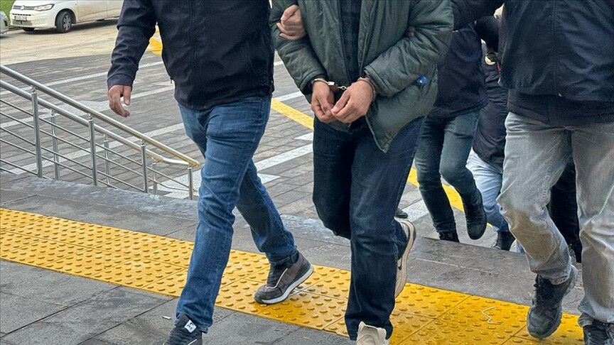 Van merkezli 11 ilde düzenlenen "Narkokapan" uyuşturucu operasyonunda 78 şüpheli yakalandı