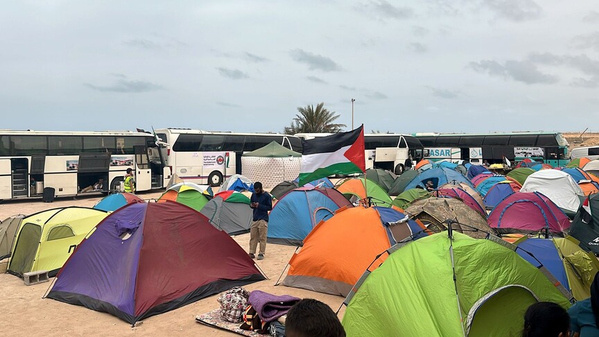 Küresel Sumud Filosu konvoyu Libya’nın doğusuna geçmek için 5 gündür Sirte yakınlarında bekliyor