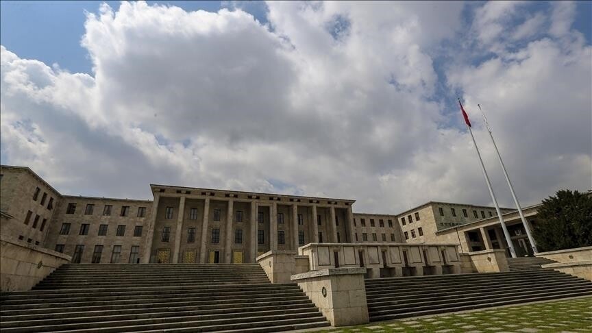 Emniyet Teşkilatı ve basına yönelik düzenlemeleri de içeren kanun teklifi TBMM'de