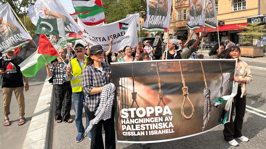 İsrail'in Küresel Sumud Filosu'na saldırısı İsveç'te protesto edildi