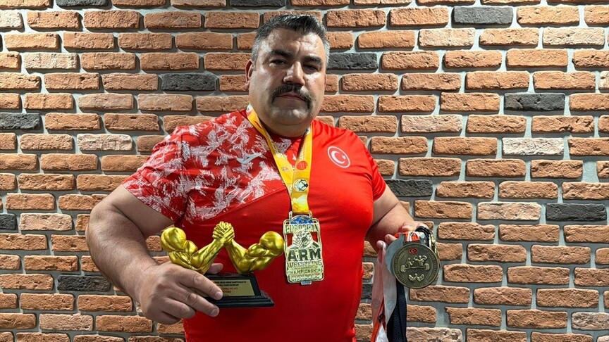 Bileği bükülmeyen milli sporcudan peş peşe 4 birincilik, 1 Avrupa şampiyonluğu