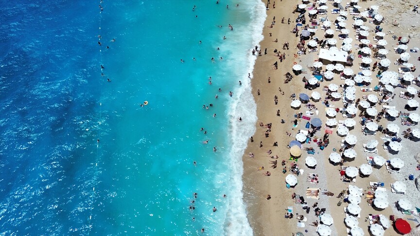 Kaş'taki Kaputaş'ın Avrupa'daki en iyi 10 plaj listesine girmesi turizmcileri sevindirdi