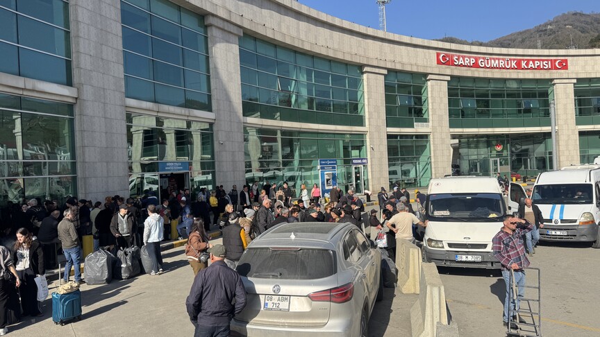 Sarp Sınır Kapısı'ndan Kurban Bayramı tatilinde 185 bini aşkın yolcu geçti
