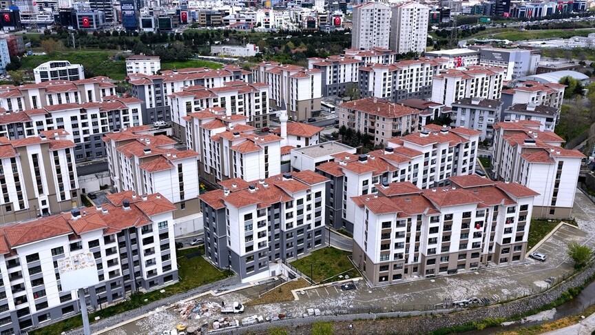Bakan Kurum: Ataşehir Şerifali'de 1442 konutu dönüşümle yeniledik