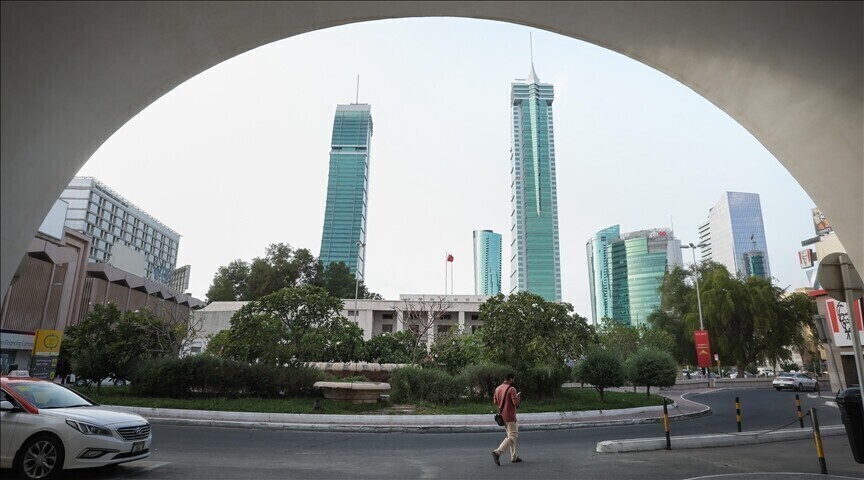 البحرين تحظر سفر مواطنيها إلى إيران والعراق حتى إشعار آخر