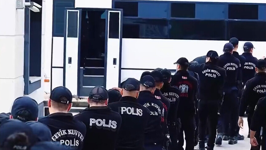 Dolandırıcılara yönelik 17 ilde düzenlenen operasyonlarda 261 kişi tutuklandı
