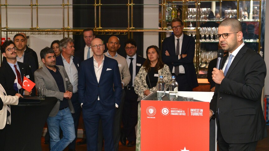 Türkiye'nin yatırım potansiyeli Amsterdam'da uluslararası yatırımcılara anlatıldı