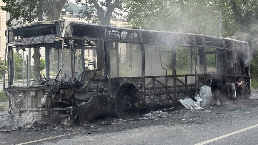 Beykoz'da yanan İETT otobüsü kullanılamaz hale geldi