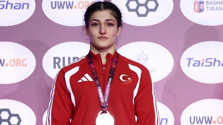 Milli güreşçi Elvira Süleyman Kamaloğlu, Ulanbator Açık'ta bronz madalya kazandı
