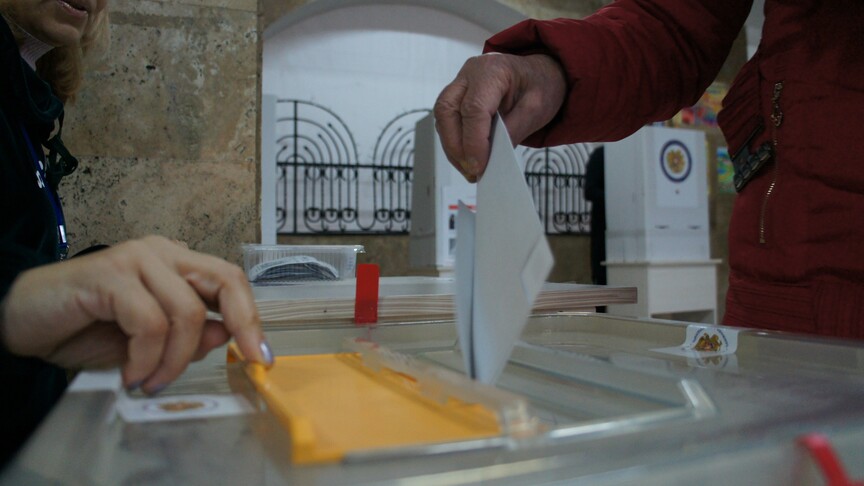 Ermenistan'da halk, parlamento seçimleri için sandık başında