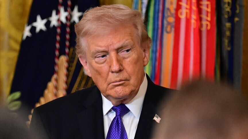 ترەمپ ڕایگەیاند، هێلیکۆپتەرێکی ئاپاچی لە لایەن ئێرانەوە خراوەتە خوارەوە و وەڵامی ئەوە دەدەنەوە