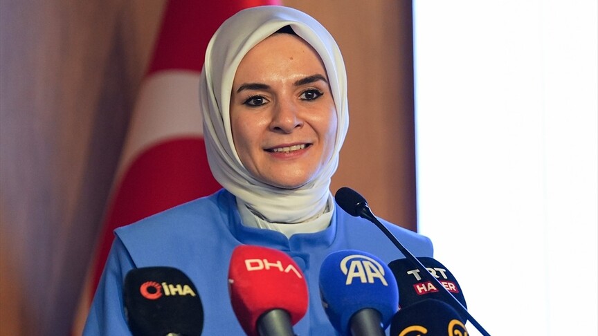 Bakan Göktaş: Bugün 9 bin 277 koruyucu ailemiz, 11 bin 22 çocuğumuzun hayatına dokunuyor