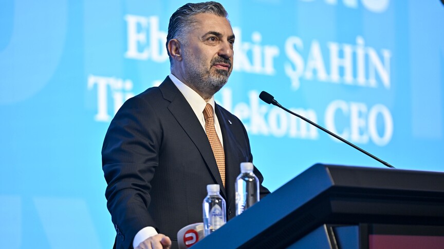 Türk Telekom CEO'su Şahin: 5G'nin başarısının temelinde güçlü fiber altyapı bulunuyor