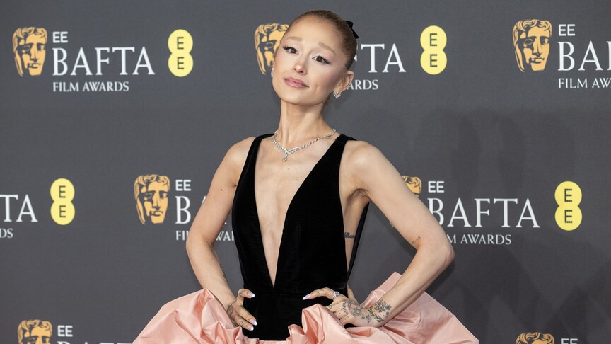 ABD'li şarkıcı Ariana Grande, eserini izinsiz kullanan Beyaz Saray'a tepki gösterdi