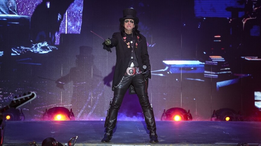 Rock müziğin öncü isimlerinden Alice Cooper, İstanbul'da konser verdi